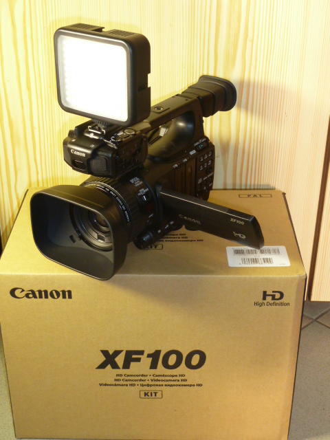 Canon XF100_light